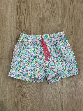 Mini Boden Girls Floral Shorts Size 6 EUC